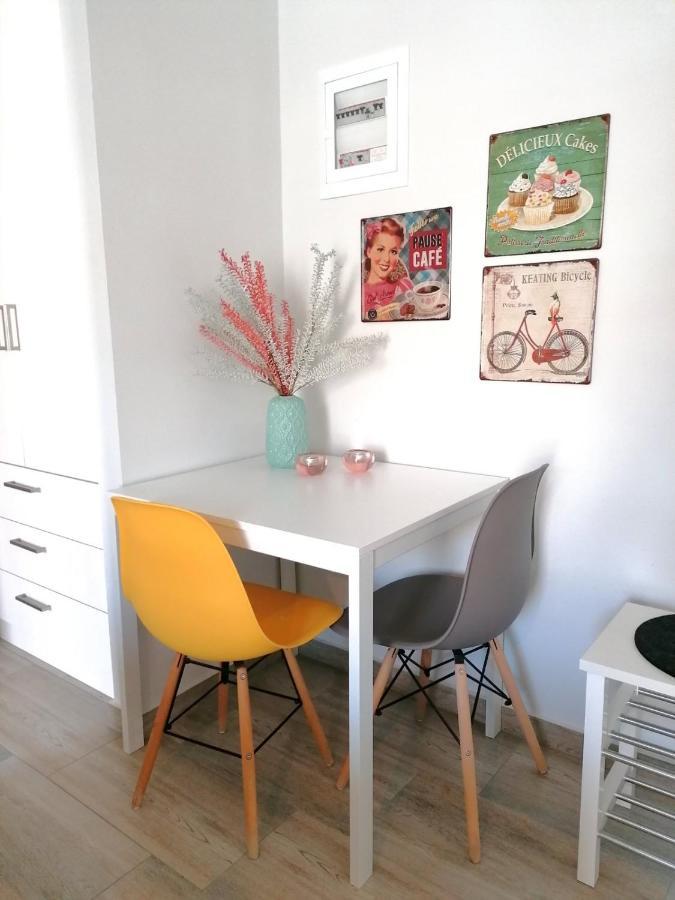 Myrsini'S Apartment Néa Péramos Eksteriør bilde