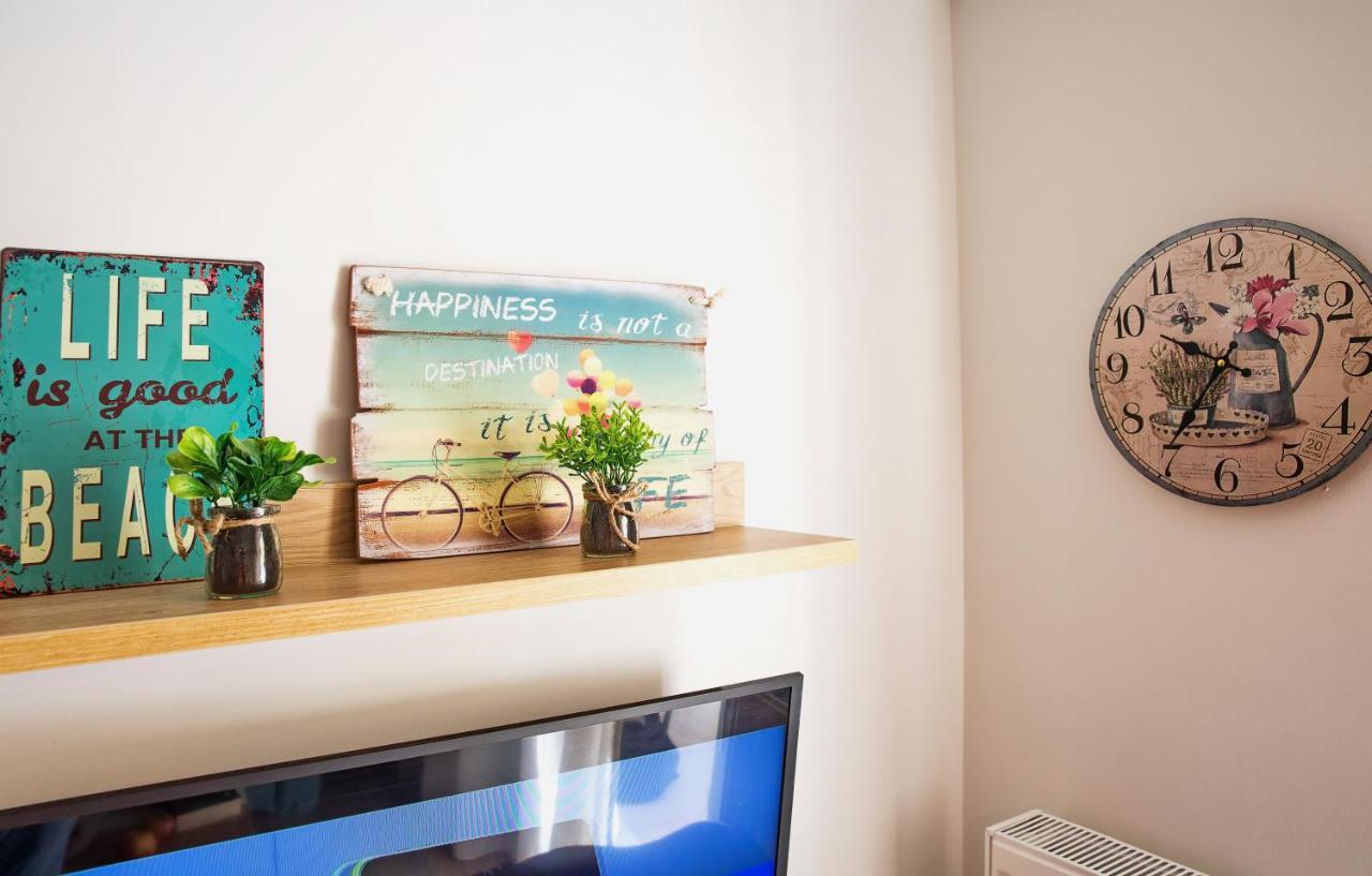 Myrsini'S Apartment Néa Péramos Eksteriør bilde